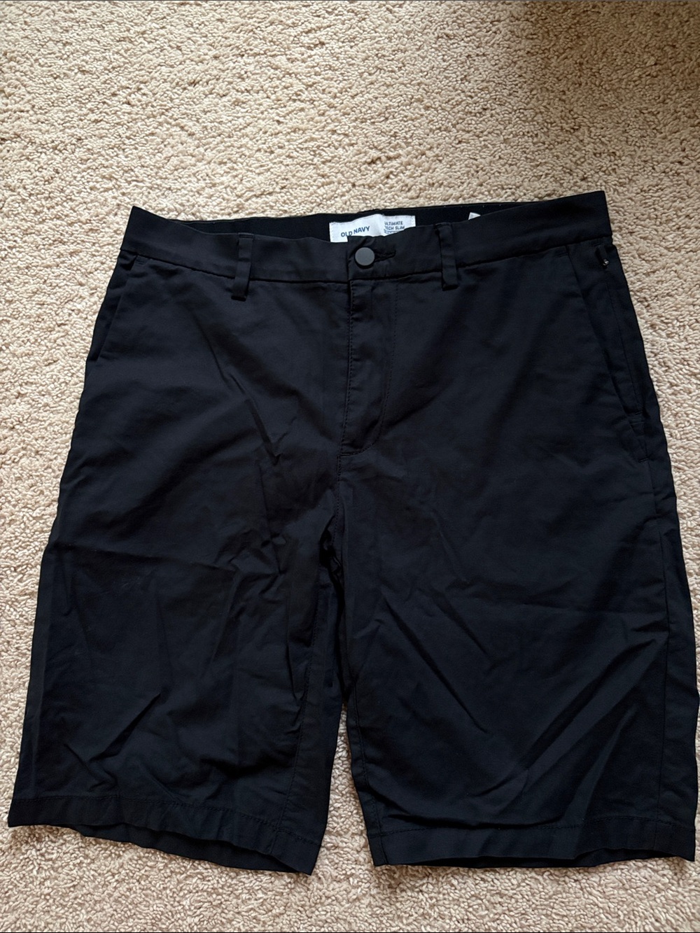 EUC-Old Navy Men's Ultimate Tech Slim Flat-Front Shorts - Classic Everyday Style